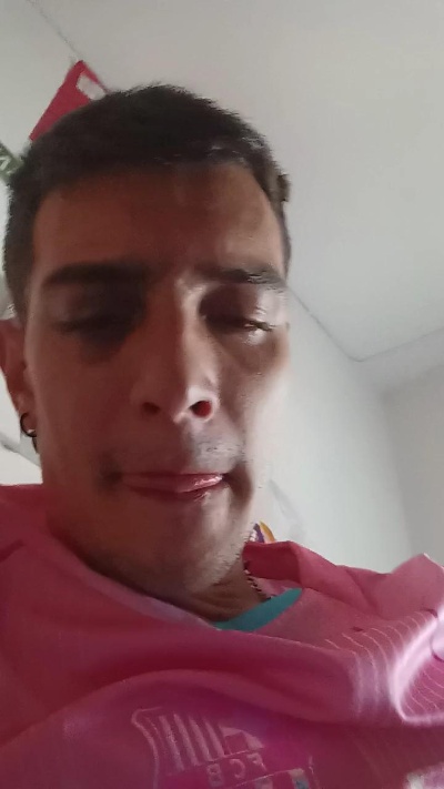 Kingunner18 live from Spain