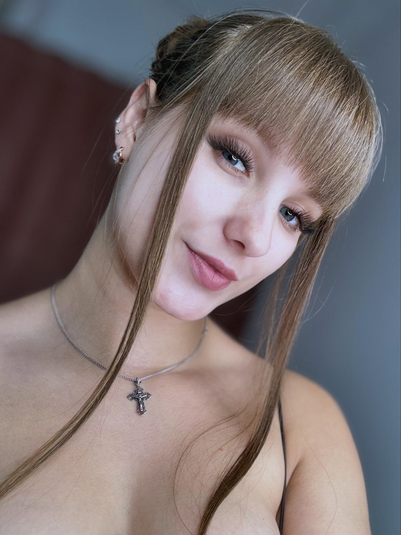 Leona_love live from United States