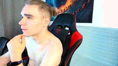 LetsDoHornyYo live from Russia