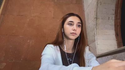LexieVaka live from France