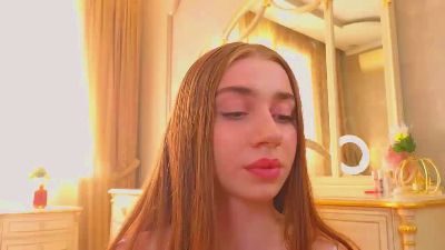 LilianHathaway live from France