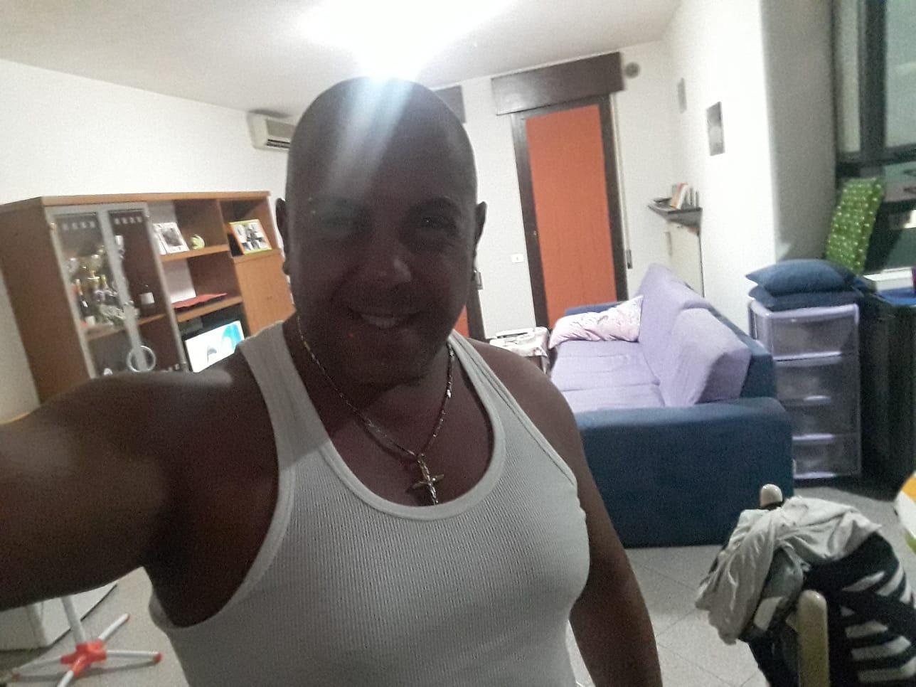 Liniziatore live from Italy