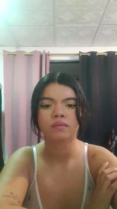 LittleAkari live from Colombia