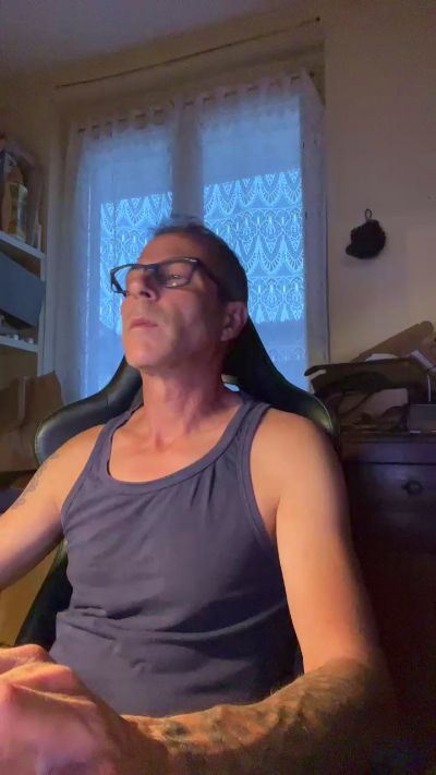 Massimoit1 live from Italy