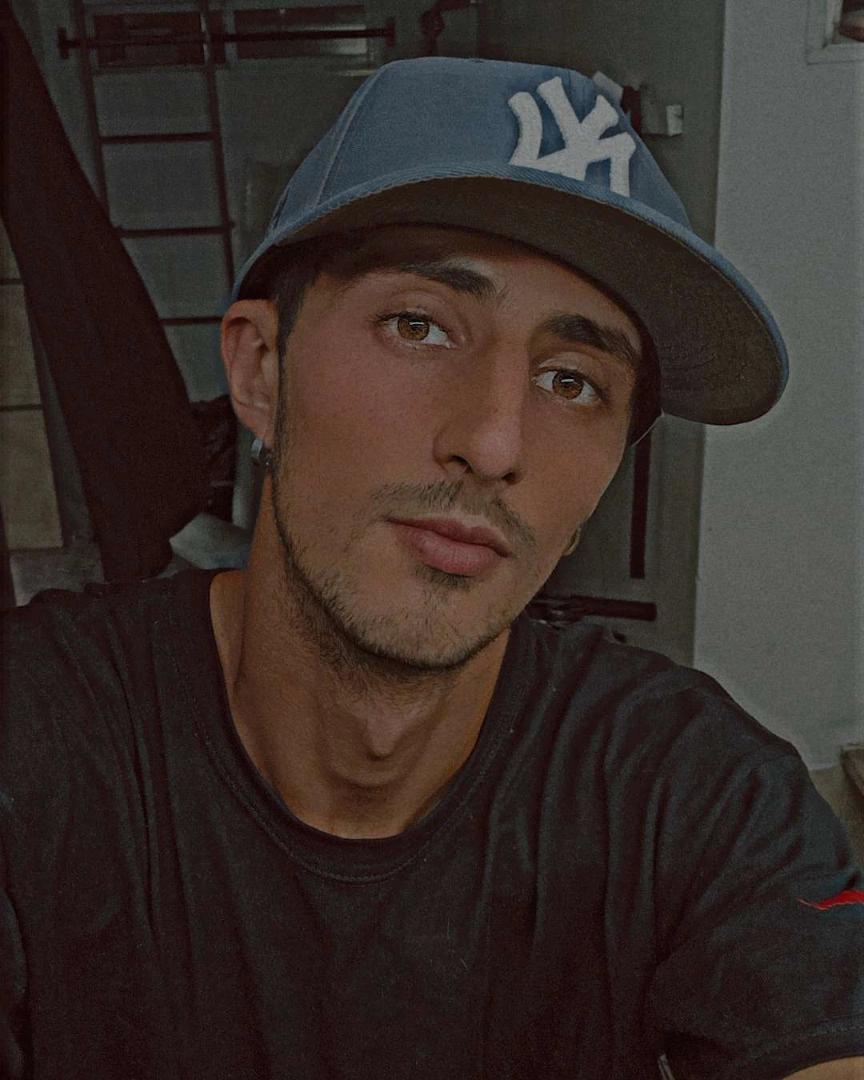Mati_19cm live from Argentina