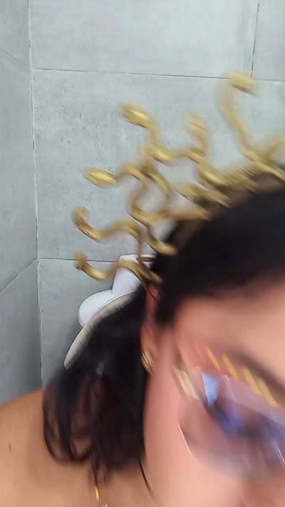 Meggy_Mae live from United States