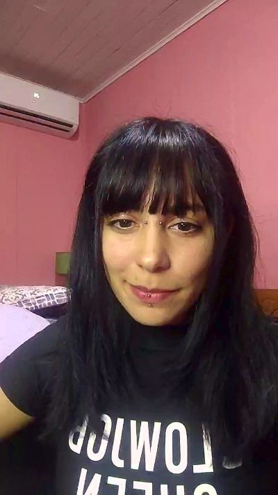 MirieCl live from Chile