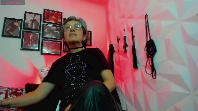 MistressNyx_cg live from United States