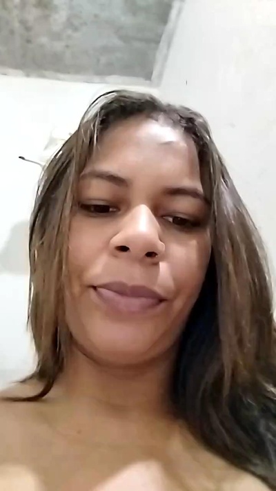 Morenacavala027 live from Brazil