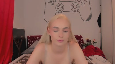 OliviaYellow live from Germany
