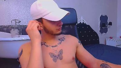 OscarGriffin live from United States