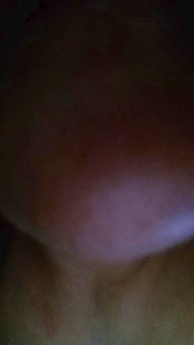 Rebekahdomme live from United States