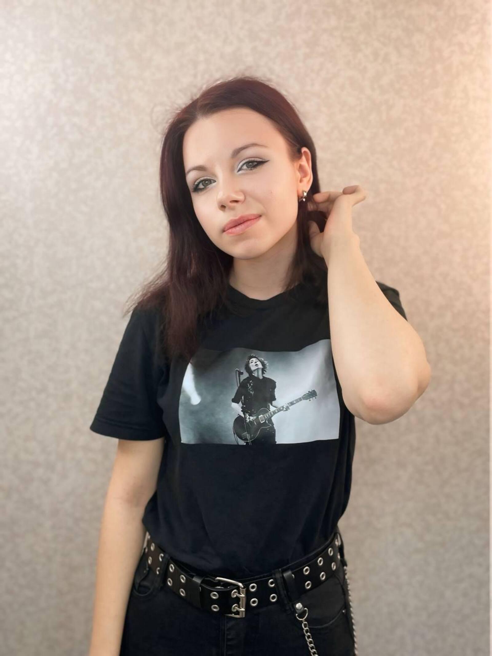 ReinaOkeson live from France