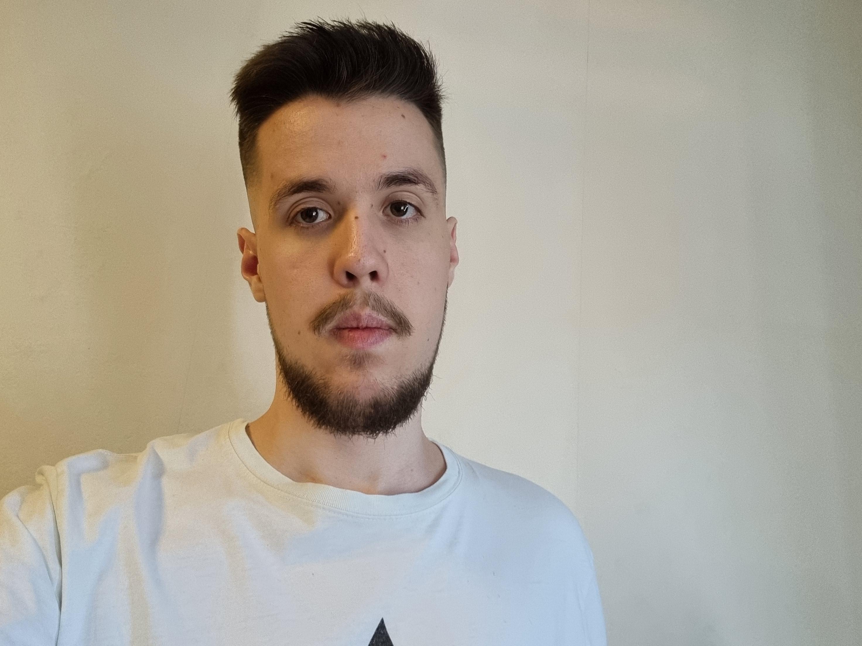 Rene3002 live from Germany