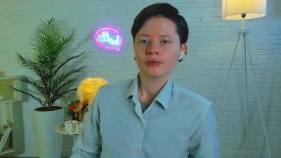 RobbinJurin live from United States