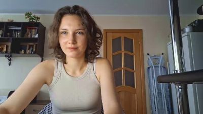 RoslynAngviano live from Poland