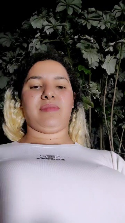 Rossita_Golden1 live from Colombia