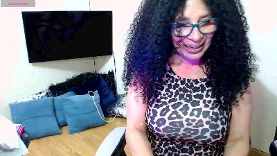 SOPHIALXX live from Colombia