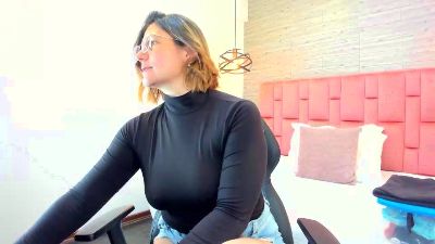 SarahDeyvis live from Colombia