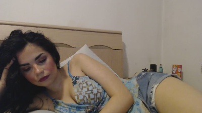 Saturnia_Yvonne live from Italy