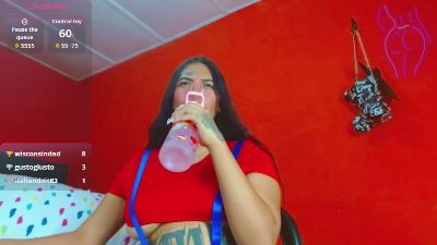 Scaarlethh live from Colombia
