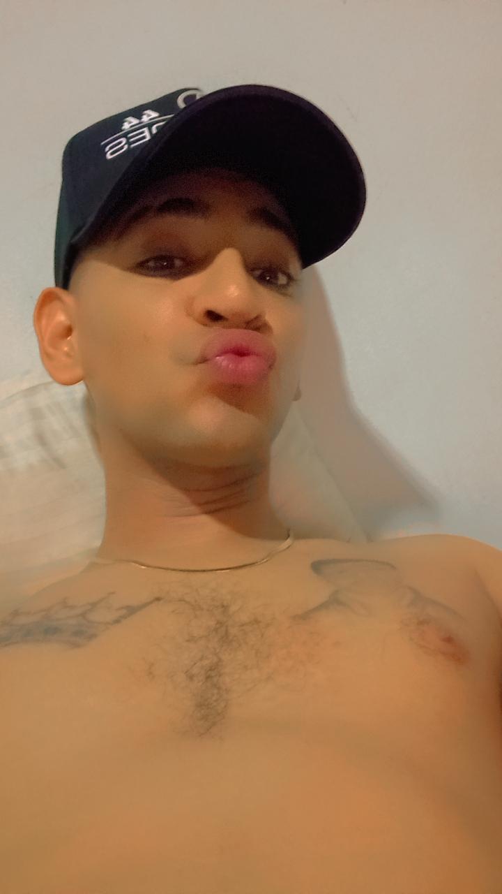 Sergio2195 live from Colombia