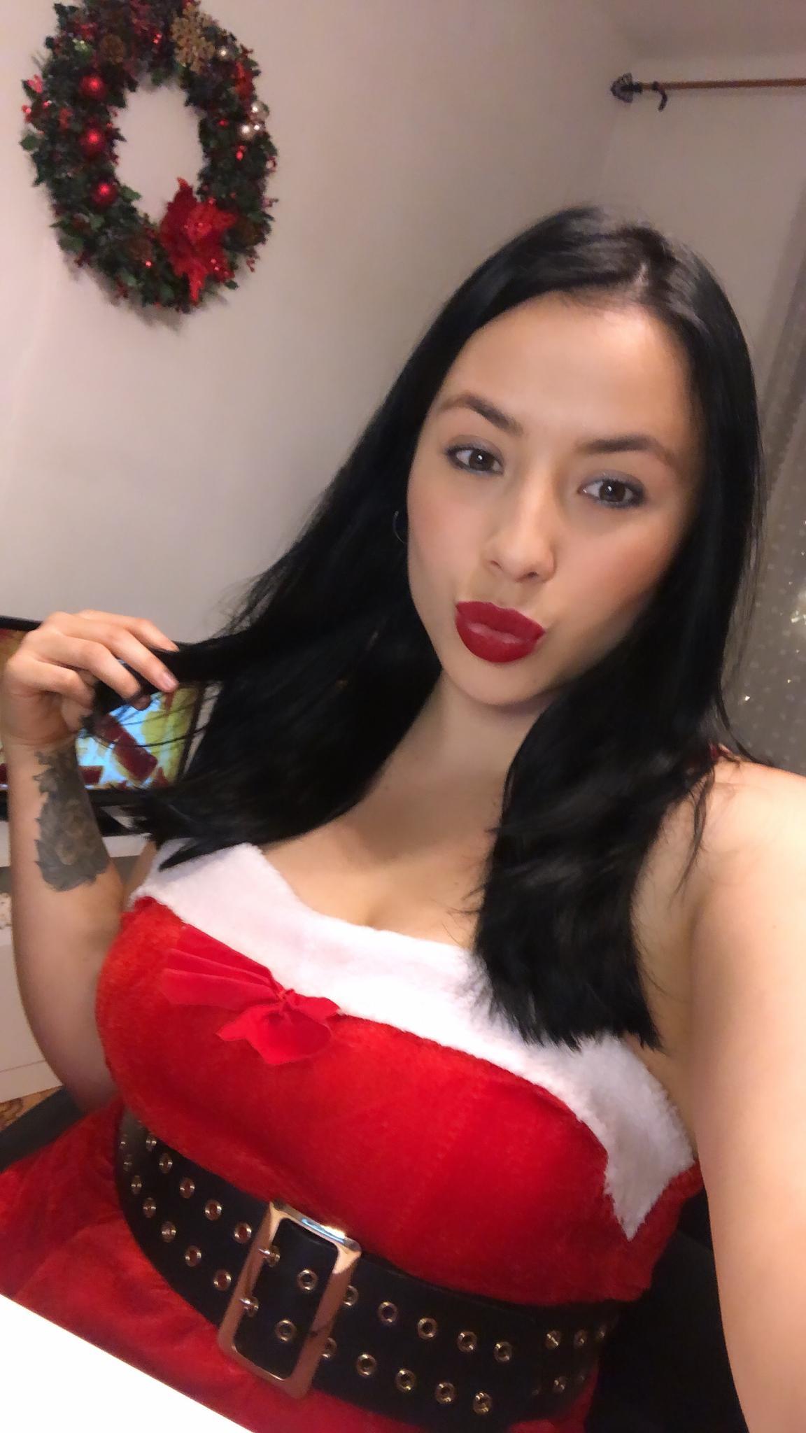 Shakirat33 live from Spain