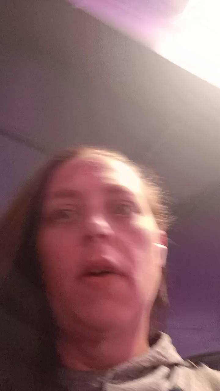 Shakymango live from United States