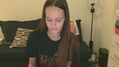 Tori_Ryann live from United States