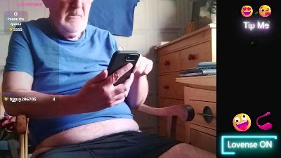 UkDaddyB live from United Kingdom