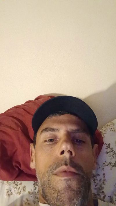 Zuca_gostoso live from Portugal