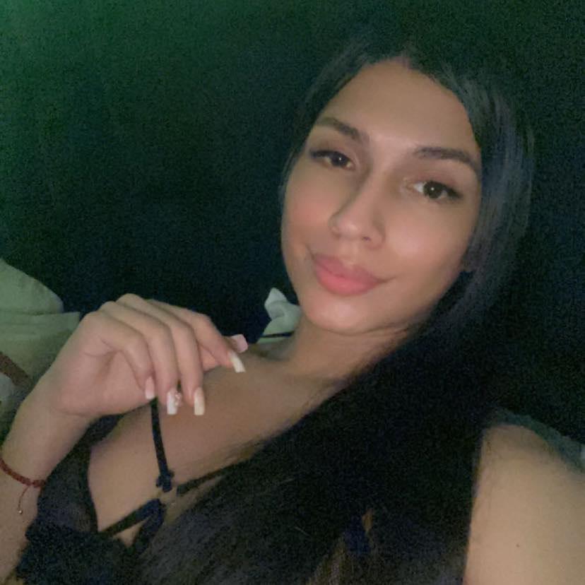 _valeriaa live from United States