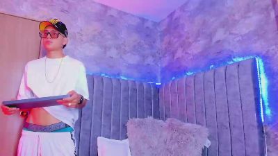 axel_bigcock22 live from Colombia