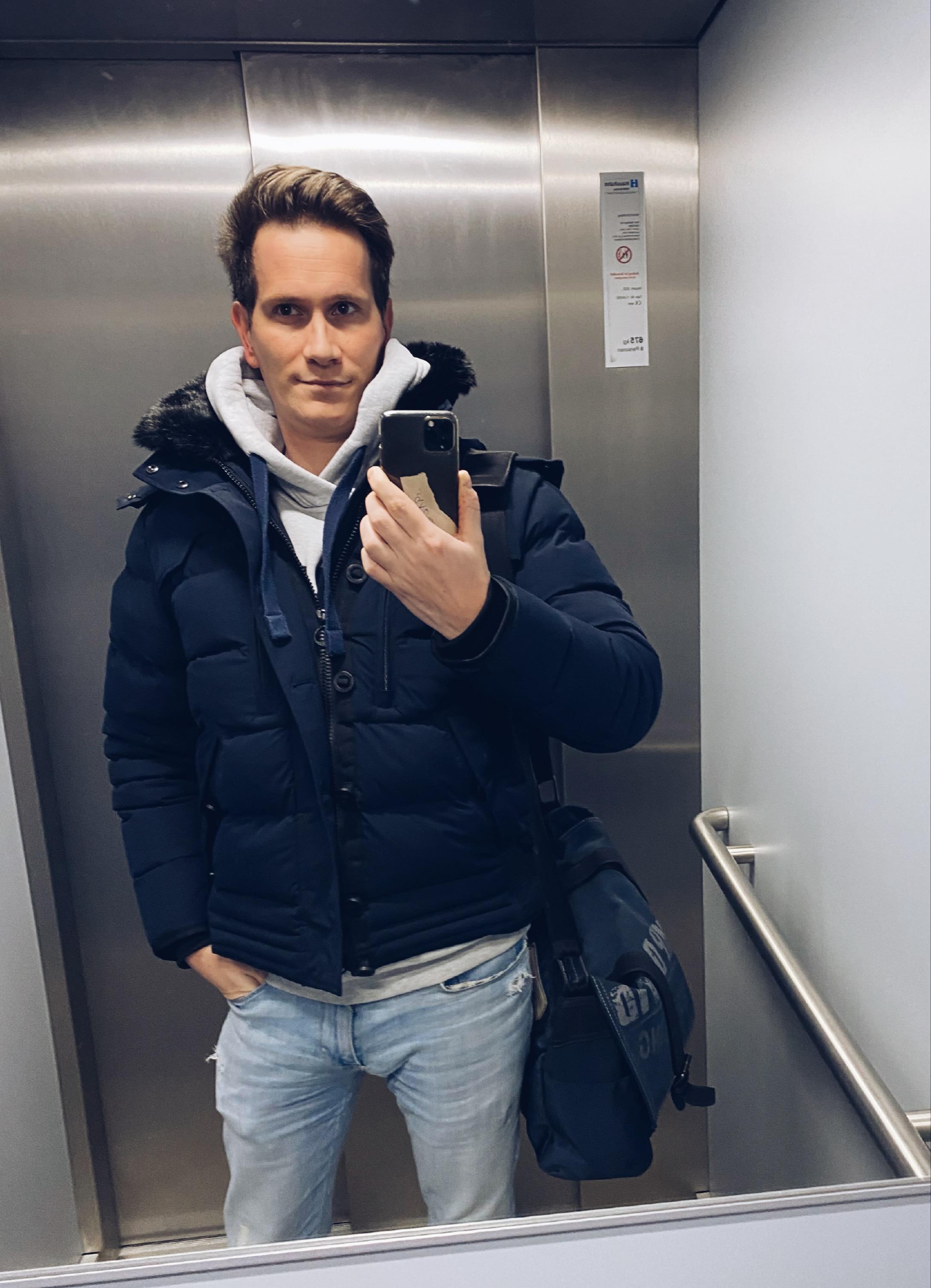 chris32243 live from Germany
