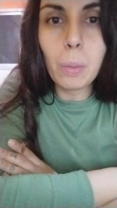 danielaa8 live from Argentina