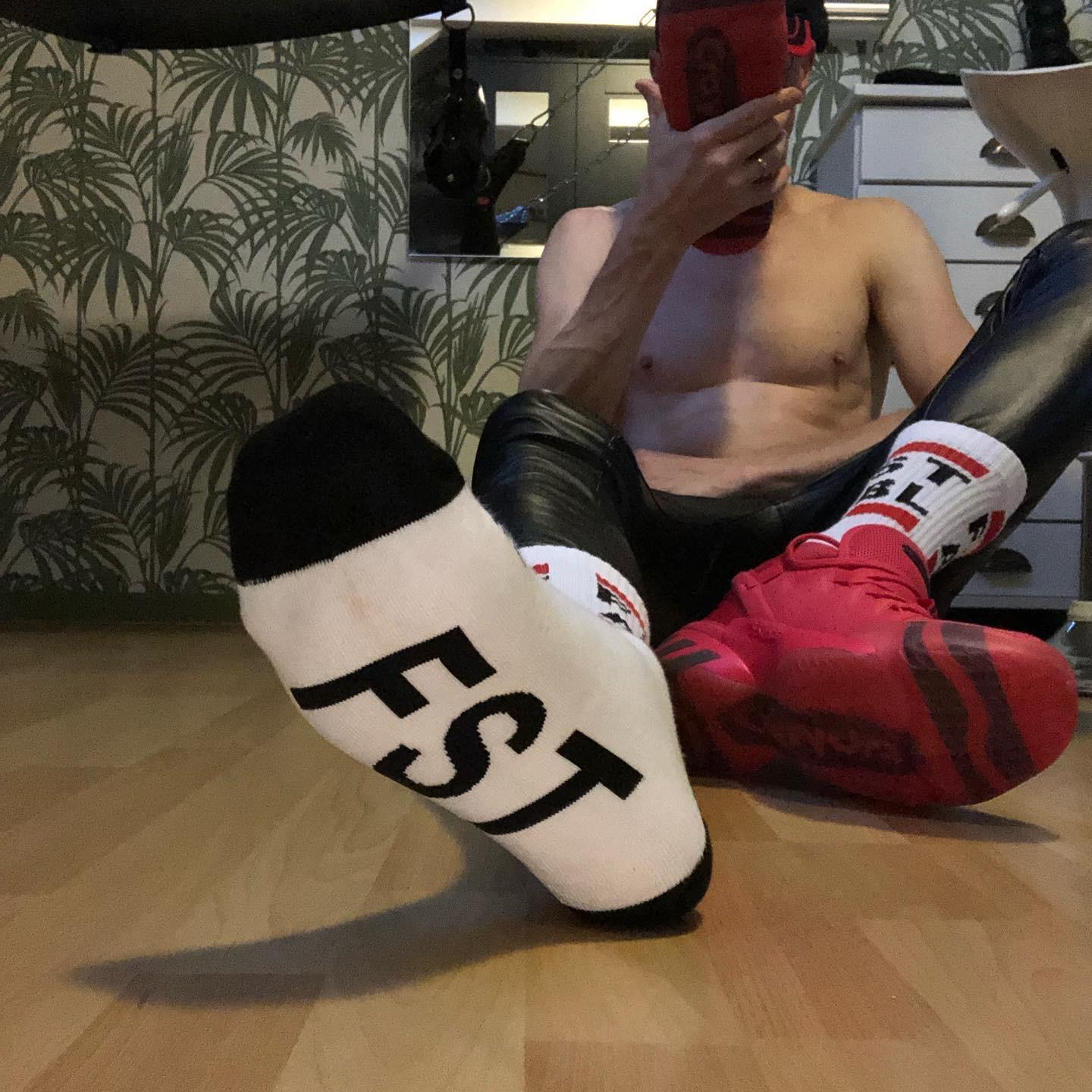 dannybareFF01 live from Netherlands