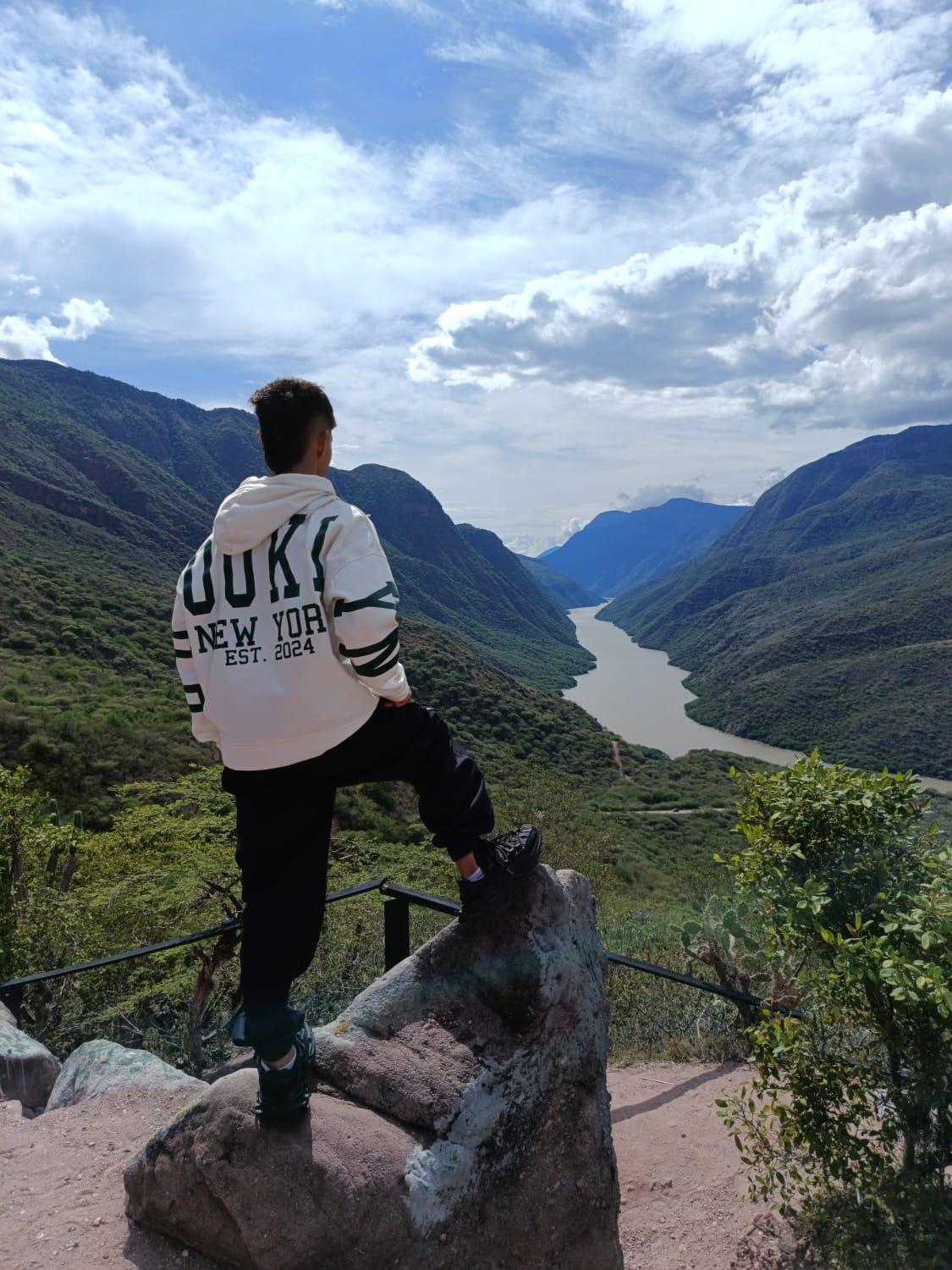 dareck_18 live from Colombia