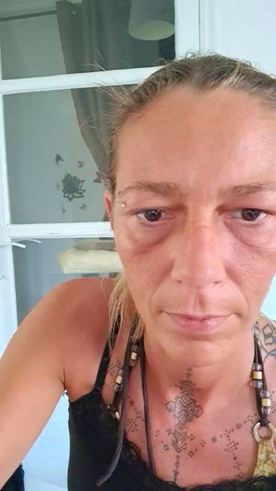 elle26_hot live from France