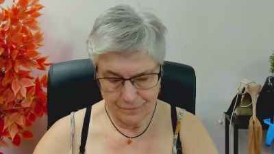 femmeIRIS live from Germany