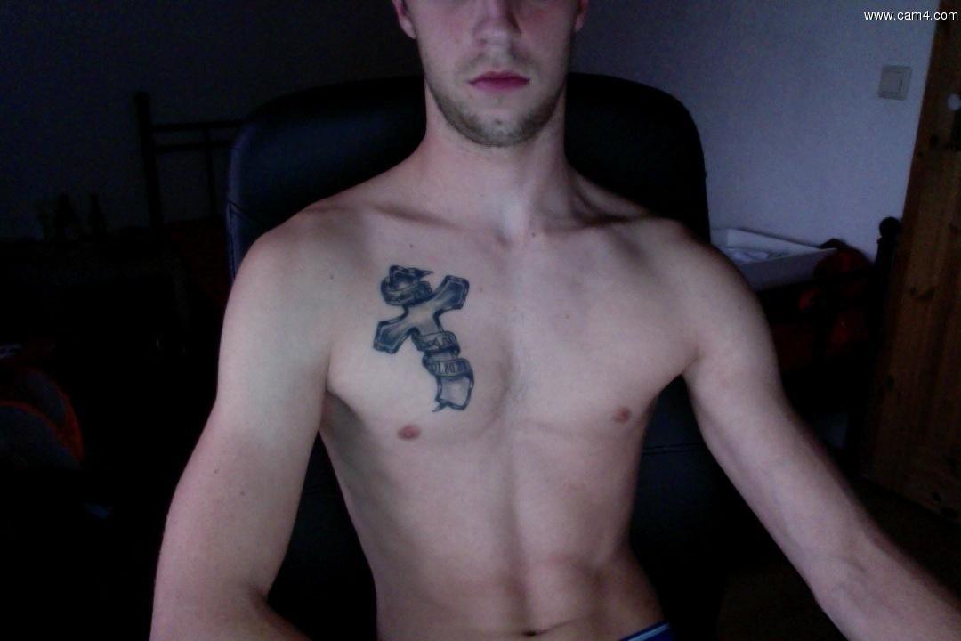 hot_b0y89 live from Germany