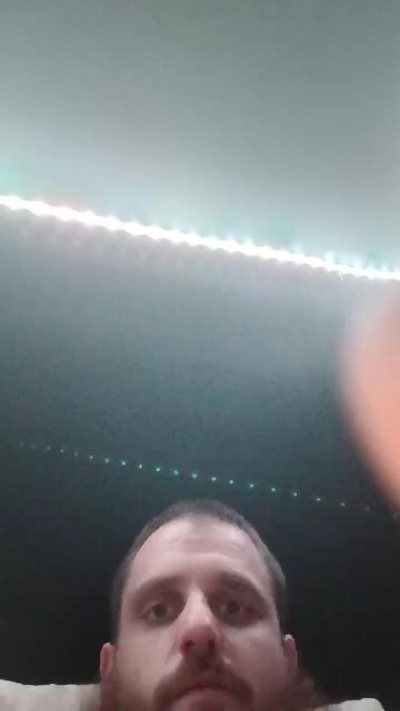 hungwell20 live from Canada