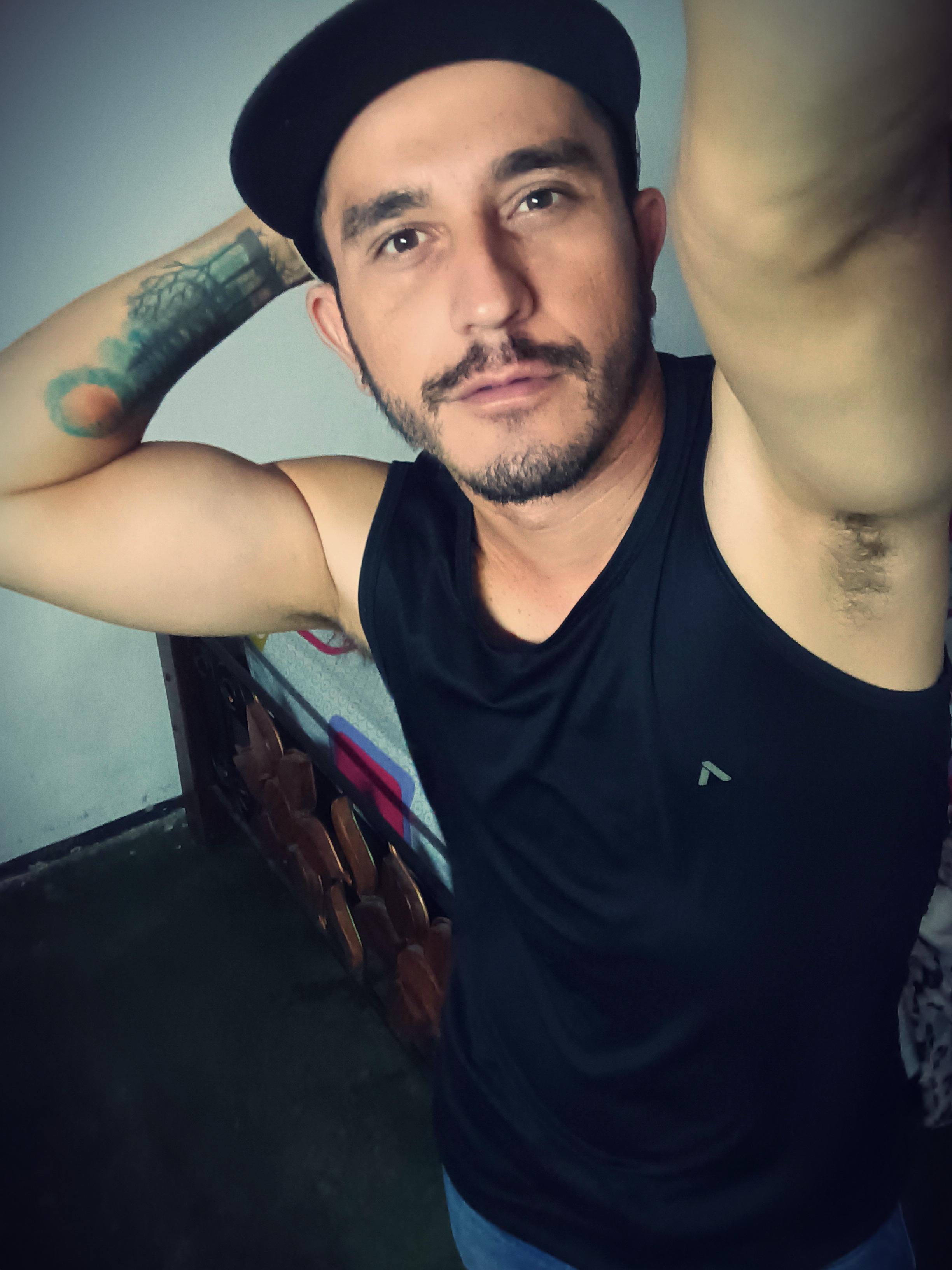 jhosua22 live from Venezuela
