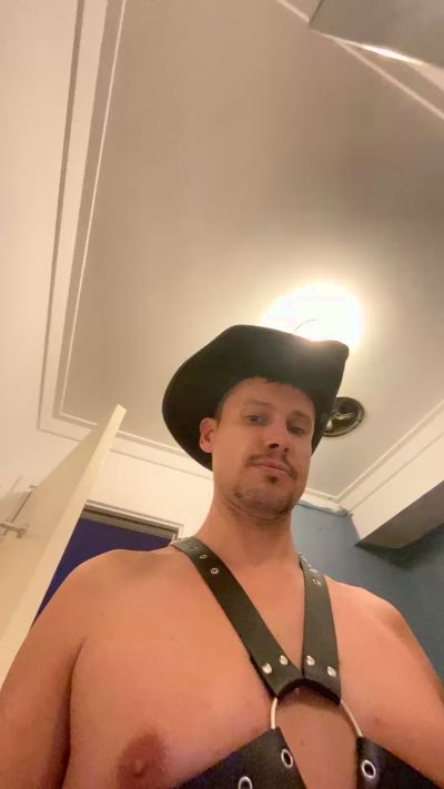 jonjonespwns live from Australia