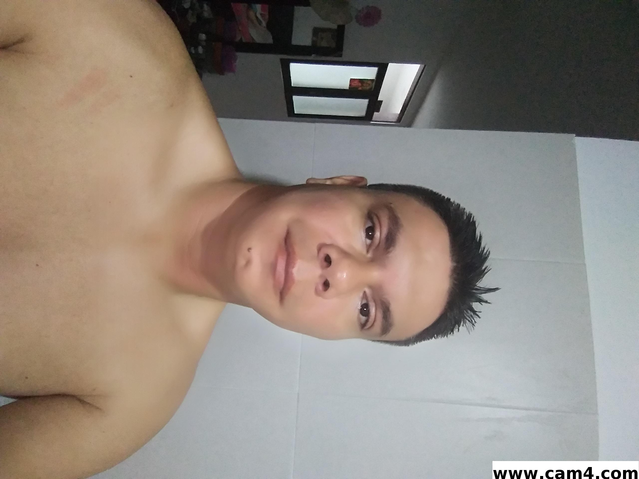 karlors88 live from Colombia