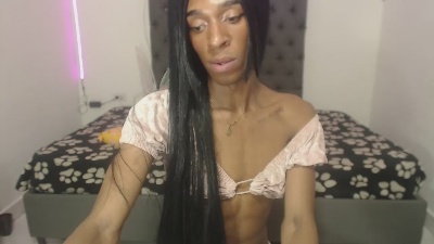 lucianadolll live from Colombia