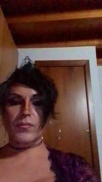 marikabarbi1 live from Italy