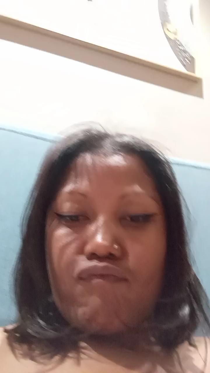 navely live from Madagascar