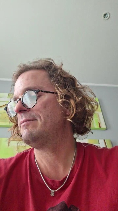 olivier020 live from Belgium