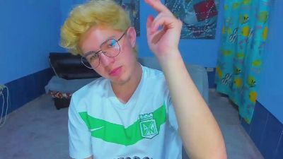 patrik027 live from Colombia