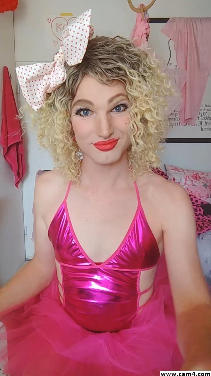 pinkyfagyboy live from Germany